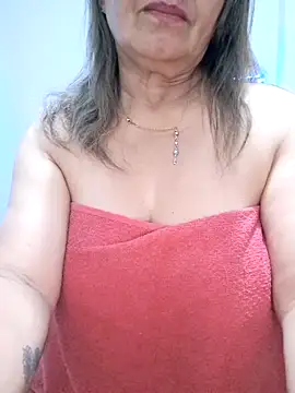 Webcam Model (Vickyfox_)  is live.Free join now!