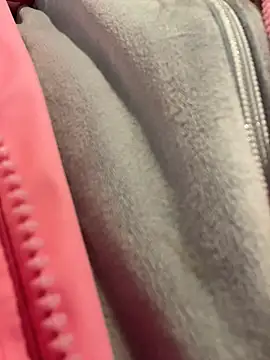 merlindave (F young) - Finger pussu/naked🥵🥵🥵