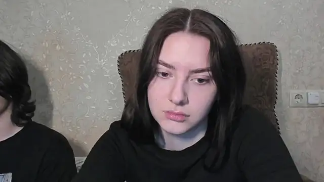 love_lina_muuur - Love_lina_muuur's free webcam - UK Sex Cams