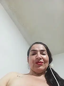 Webcam Model (MaryRoze_)  is live.Free join now!