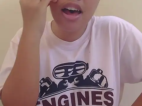 chubbybutty - ChubbyButty's free webcam - UK Sex Cams