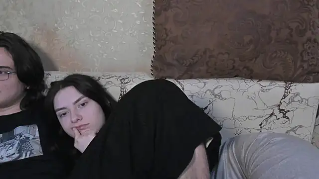 love_lina_muuur (G teen) - show pussy