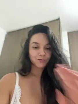 Webcam Model (Nova_Gabriela)  is live.Free join now!