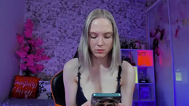 gina_gina_love - Gina_Gina_love's free webcam - UK Sex Cams