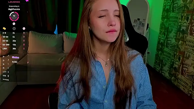 Alice_loft live sex cam