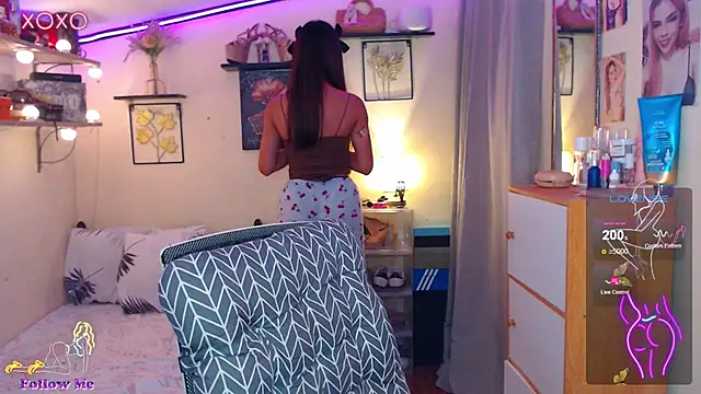 izabella_moore - Izabella_moore's free webcam - UK Sex Cams