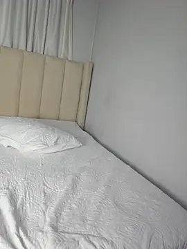 _misscarla23_ (F young) - PLAY PUSSY CLOSE UP