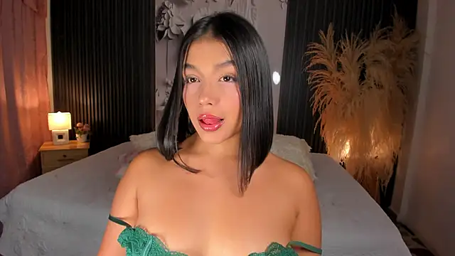 shaniadaniels - ShaniaDaniels's free webcam - UK Sex Cams