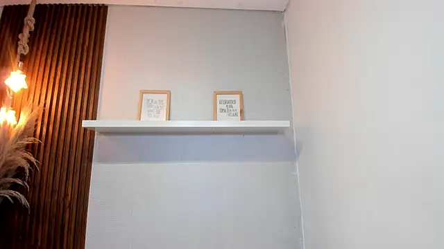 lana-jonnes - LANA-JONNES's free webcam - UK Sex Cams