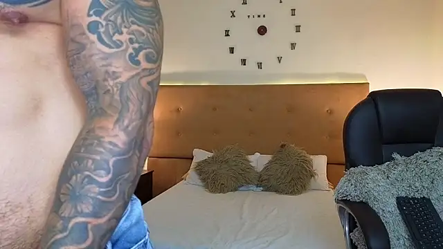 steven_velez (M young) - Let me enjoy with you