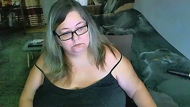 sex2 (F mature) - naked, squirt