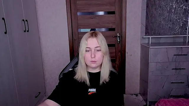 kristy-max (F young) - show tits