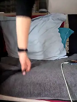 volcaniiia - Volcaniiia's free webcam - UK Sex Cams