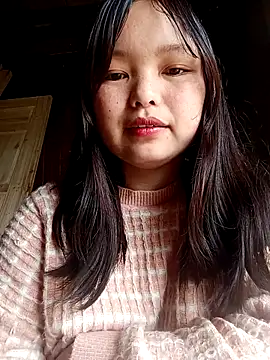 xoixoi232 - XoiXoi232's free webcam - UK Sex Cams