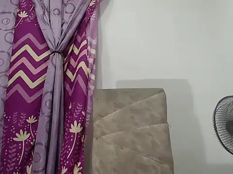 DannaTs1 live sex cam