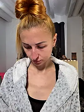 kylie_blck (F young) - Pussyfingering+zoom+1PIC