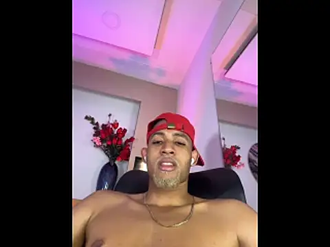 b_wild - B_Wild's free webcam - UK Sex Cams