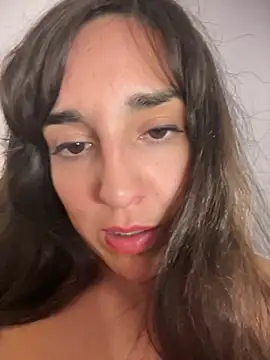 latinaelisa - Latinaelisa's free webcam - UK Sex Cams