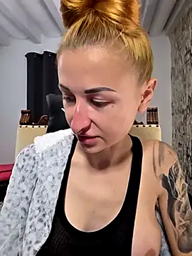 kylie_blck's Stripchat show and profile