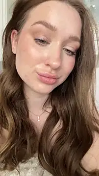 cuteeyesbaby from StripChat is Freechat