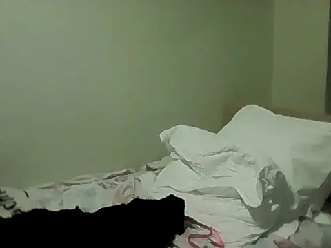 latex_shantie - Latex_shantie's free webcam - UK Sex Cams