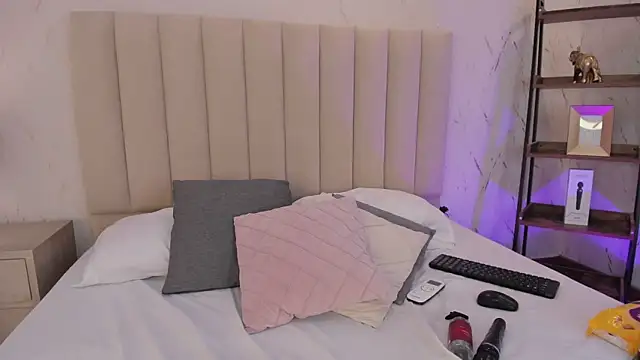 lilithharperr_ (F teen) - KISS