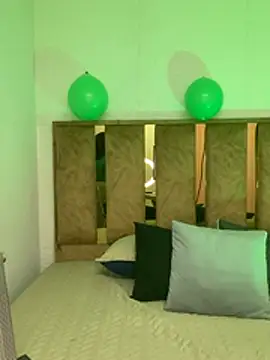 canelaa_sweet5 - Canelaa_sweet5's free webcam - UK Sex Cams