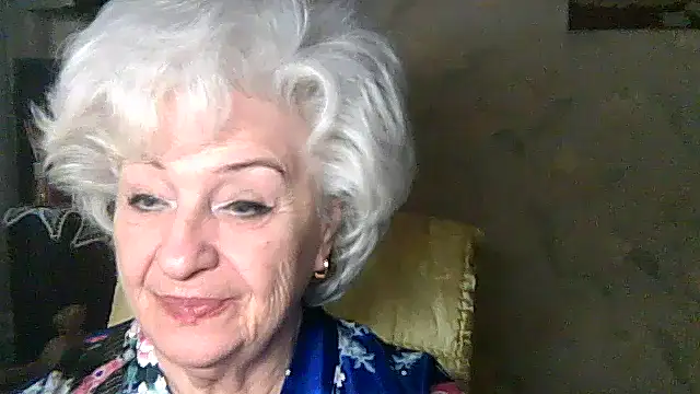 ValeriaKroww from StripChat is Freechat