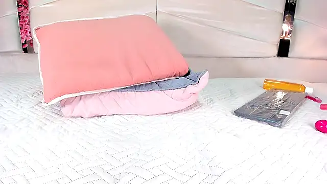 RileyThompson1 live cam profile