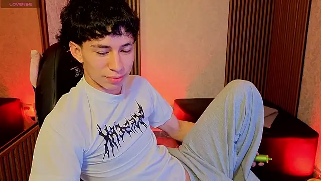 kaelwolf_tay live sex cam