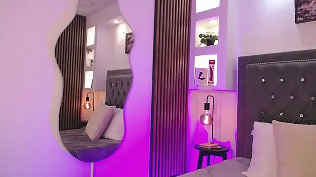 fancy_vixen (M twink) - play with my toy