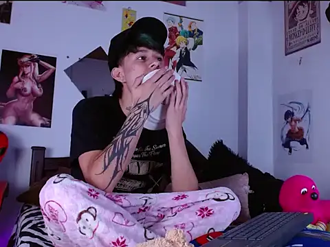 jake_beach_ (M twink) - show us your underwear today