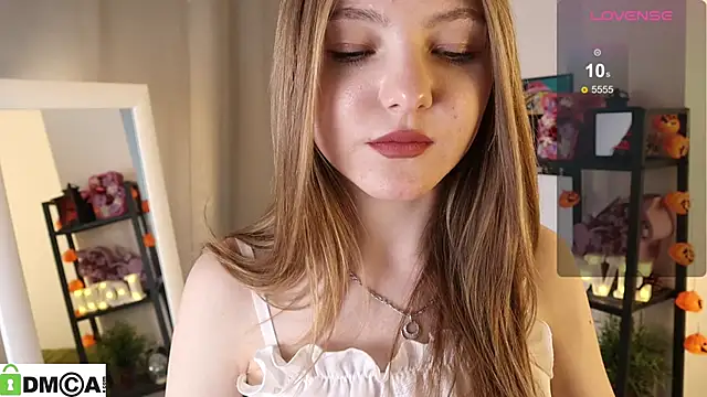 sue_sanders (F teen) - stretch one button