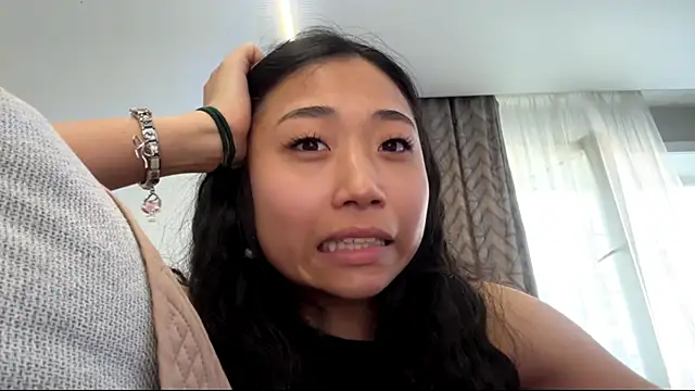 sweetmiaxo - SweetMiaXO's free webcam - UK Sex Cams