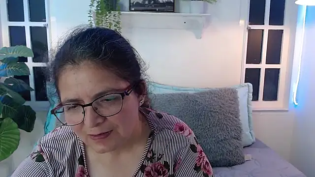 Linda_banks_ live cam profile