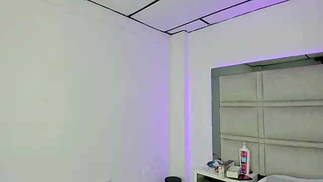 brittneybanks__ (T teen) - Lingerie off 🍒🔥