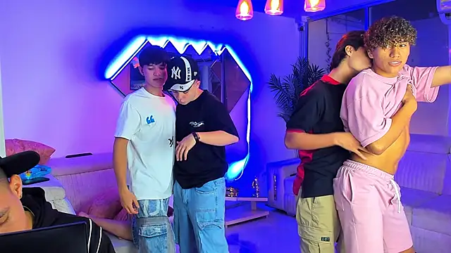 Houseofwarrios live cam