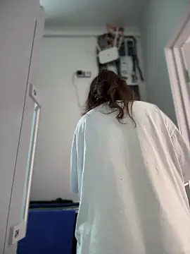 quietnicole (F young) - Squirt on camera