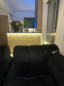 Webcam Model (Karyrios)  is live.Free join now!