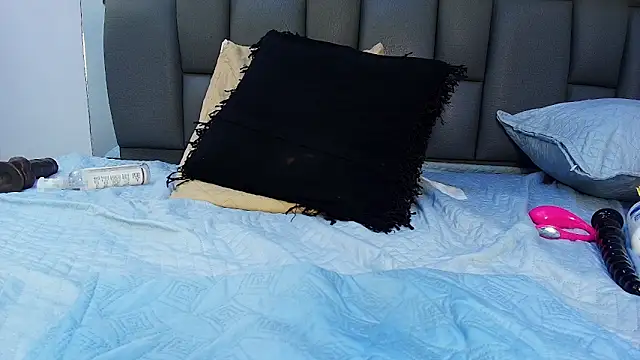 melany_roberts_ - Melany_roberts_'s free webcam - UK Sex Cams