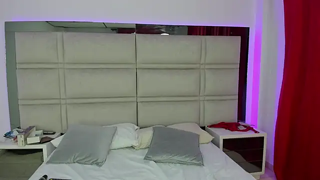 brittneybanks__ (T teen) - Lingerie off 🍒🔥