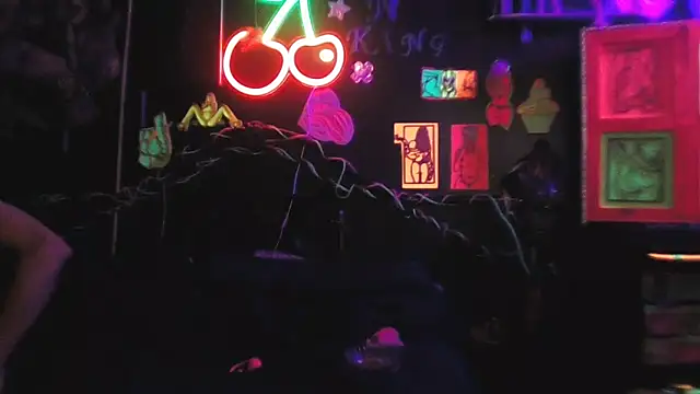 daddyandsplashqueen (Ask my age) - Shake This Phat Ass For U