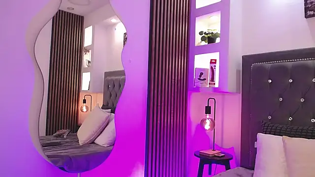 fancy_vixen (M twink) - play with my toy