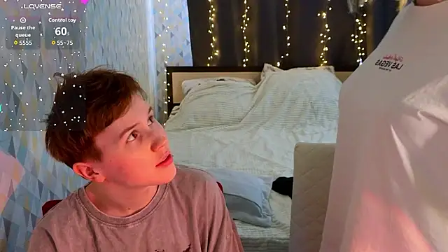 Girls_Fingers live cam profile