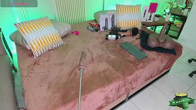 sabrina_shark_ - Sabrina_shark_'s free webcam