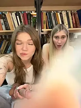 StreetSquirt's live cam