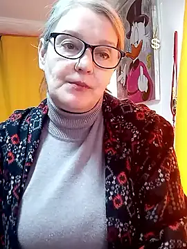 irinamaux - Irinamaux's free webcam - UK Sex Cams