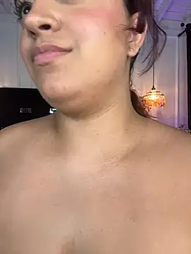 naughtyninnaxxx - NaughtyNinnaXXX's free webcam - UK Sex Cams