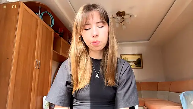 SerenaHawthorne live sex cam