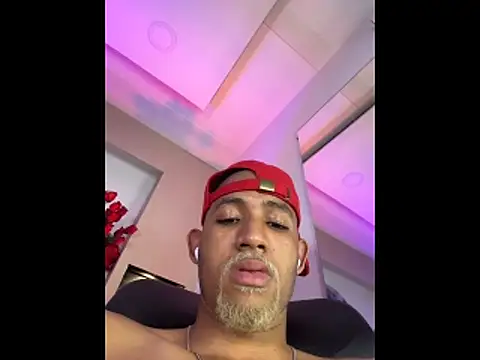 b_wild - B_Wild's free webcam - UK Sex Cams